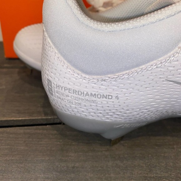 Nike Hyperdiamond 4 Pro Women's Softball Spikes. NWOB Sz 9 - Picture 4 of 6